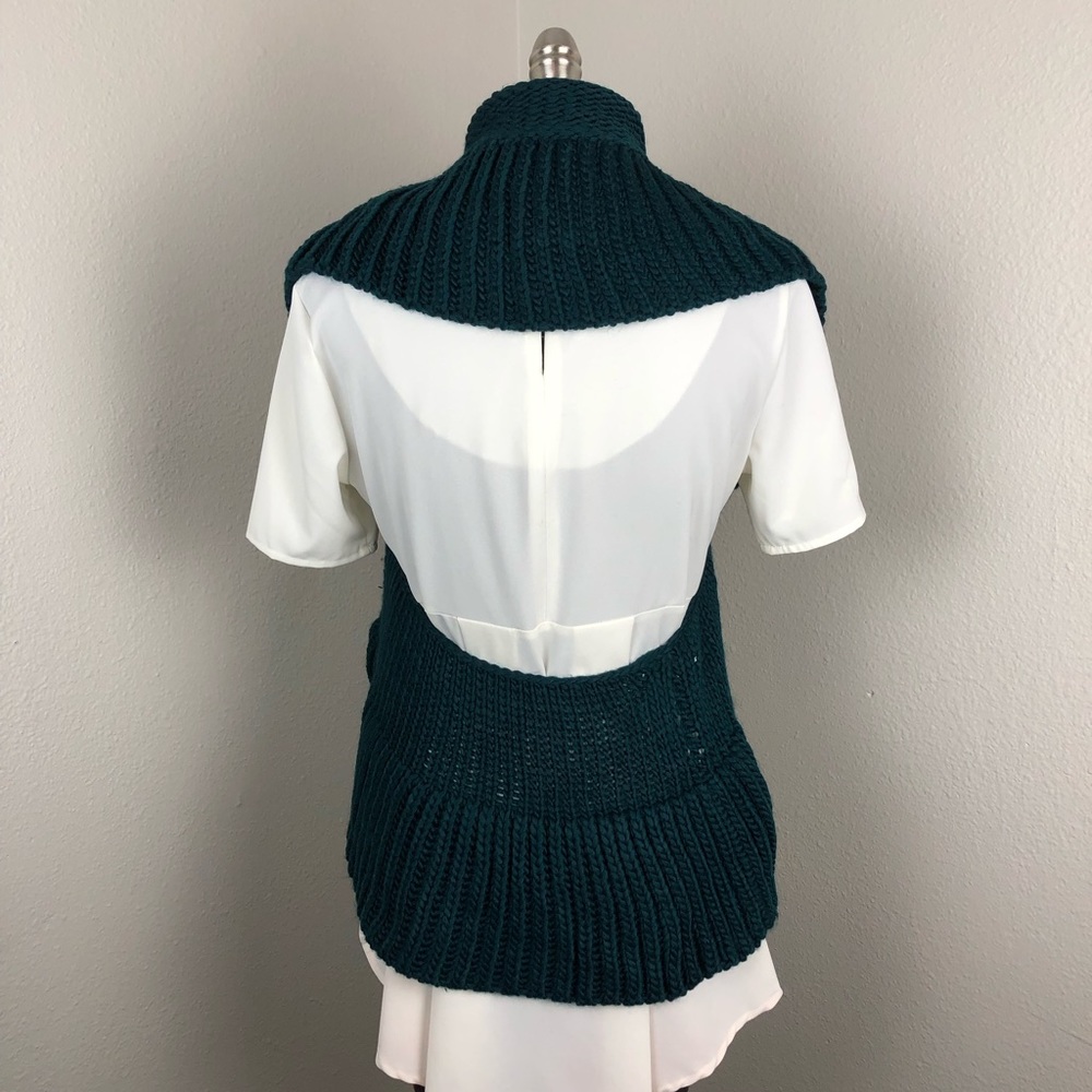 Green Chunky Knit Infinity Scarf Sweater Vest NWT - Picture 6 of 8